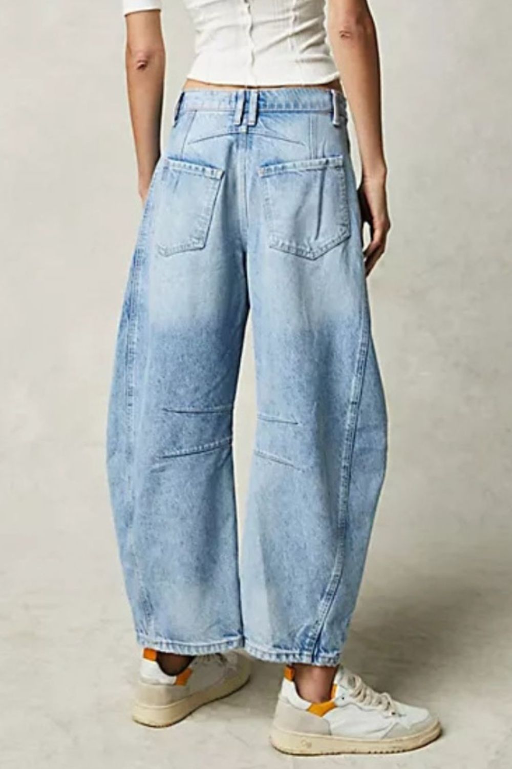 Barrel Jeans with Pockets