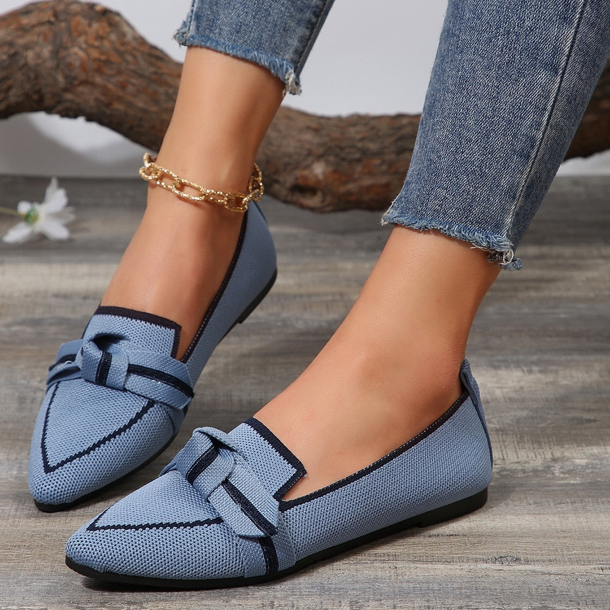 Bow Contrast Trim Point Toe Loafers Heel height: Flats Material: polyester Imported, ships in 5-10 business days Size Foot length 36(US5) 9 37(US6) 9.2 38(US7) 9.4 39(US8) 9.6 40(US9) 9.8 41(US10) 10 42(US10.5) 10.2 43(US11) 10.4 Bow Contrast Trim Point T