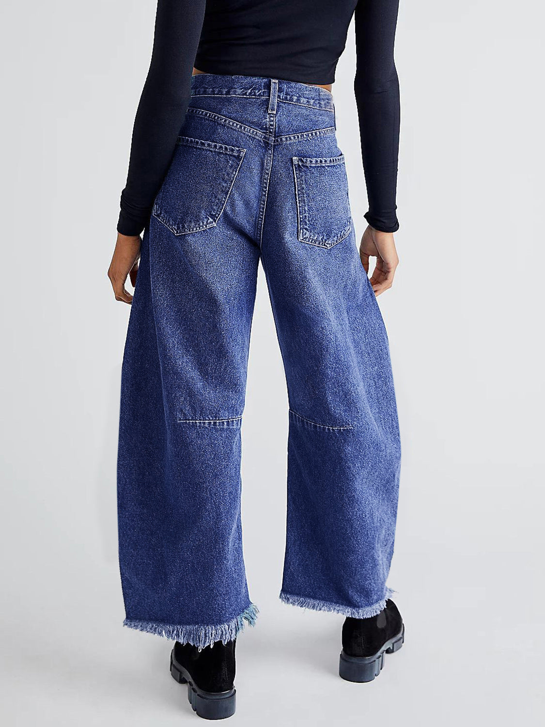 Raw Hem Barrel Jeans