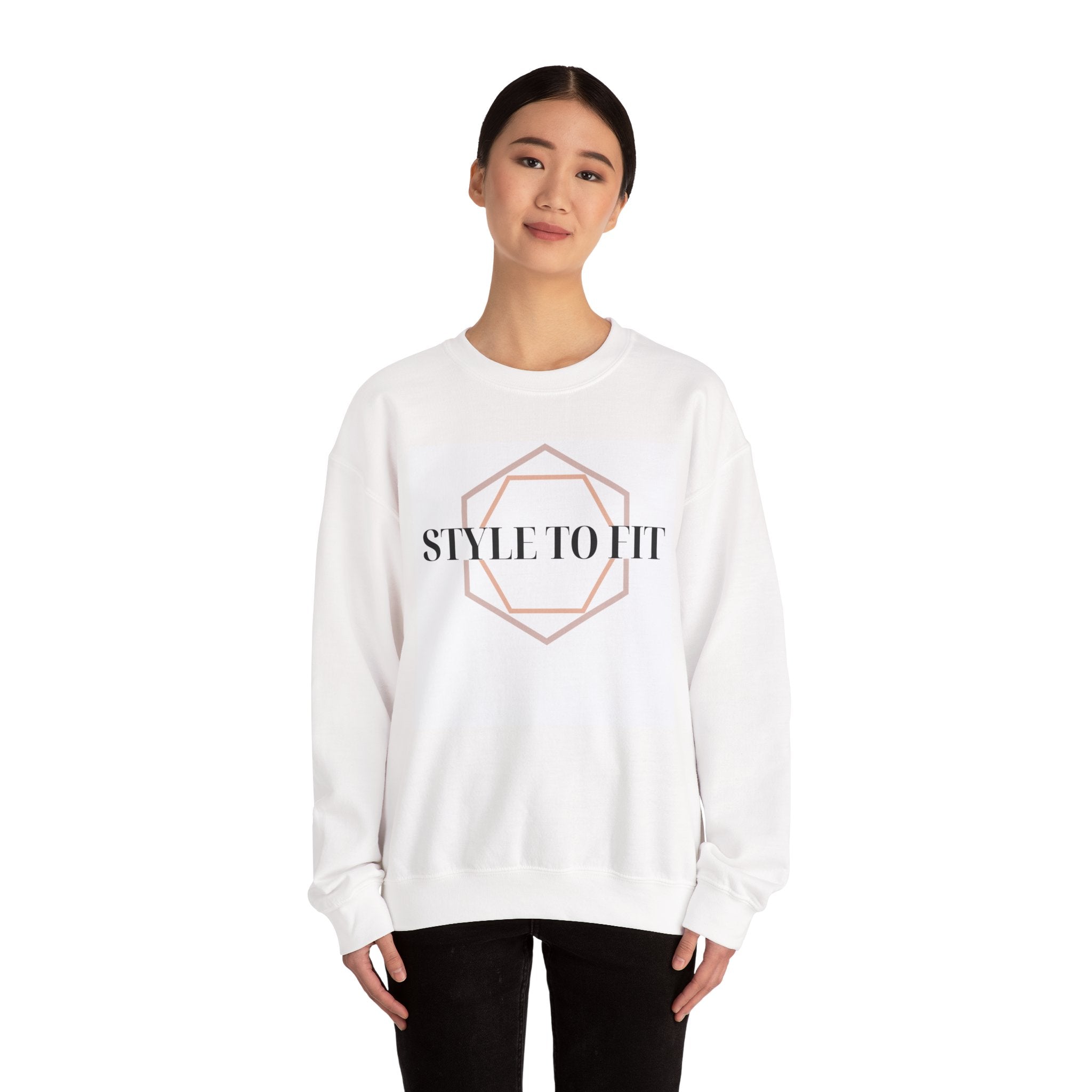 “𝐒𝐓𝐘𝐋𝐄 𝐓𝐎 𝐅𝐈𝐓” Logo Unisex Heavy Blend™ Crewneck Sweatshirt