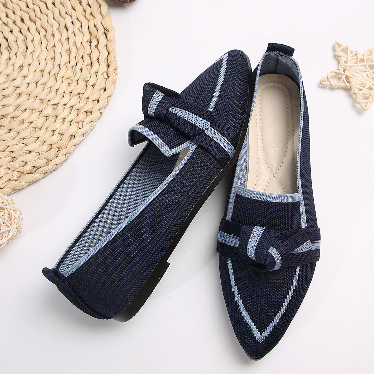 Bow Contrast Trim Point Toe Loafers Heel height: Flats Material: polyester Imported, ships in 5-10 business days Size Foot length 36(US5) 9 37(US6) 9.2 38(US7) 9.4 39(US8) 9.6 40(US9) 9.8 41(US10) 10 42(US10.5) 10.2 43(US11) 10.4 Bow Contrast Trim Point T