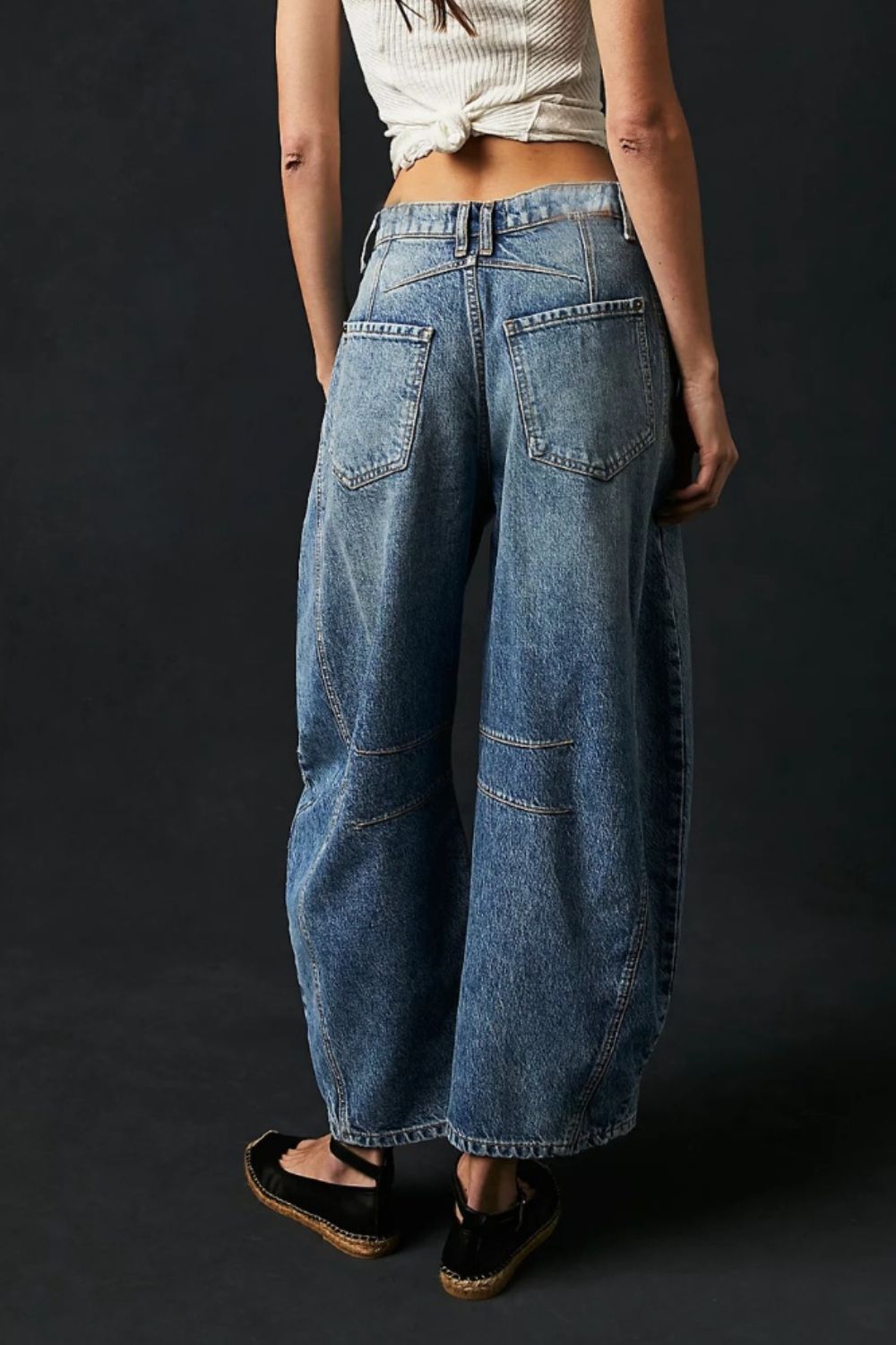 Barrel Jeans with Pockets