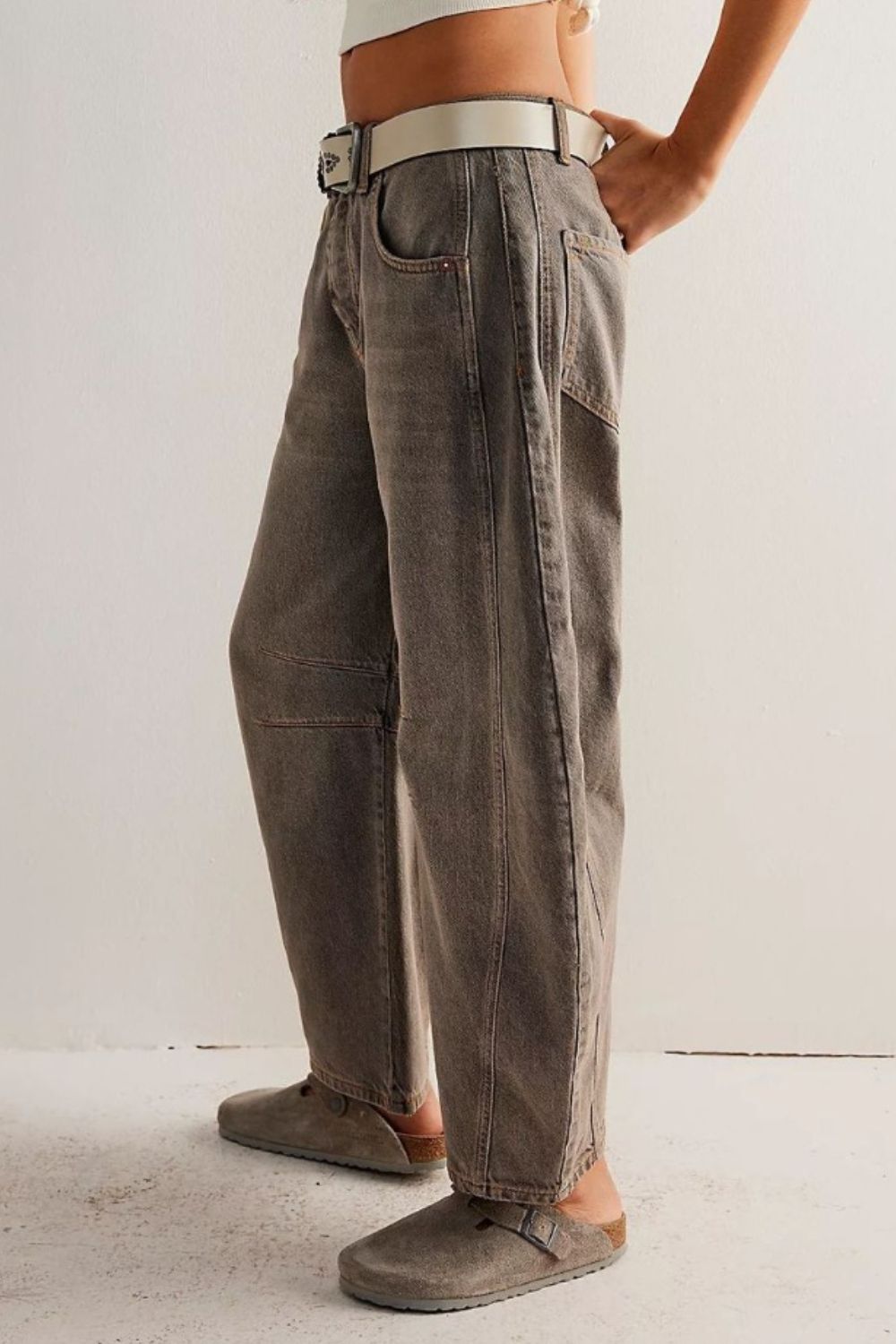 Barrel Jeans with Pockets