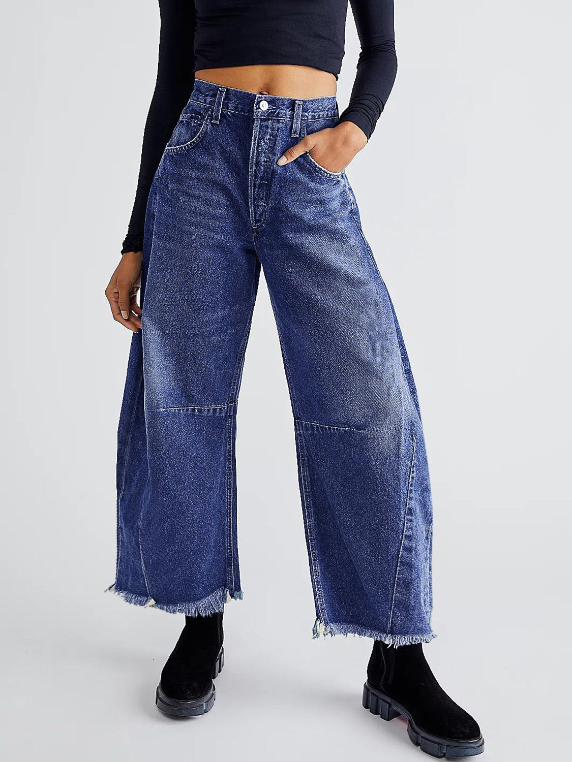 Raw Hem Barrel Jeans